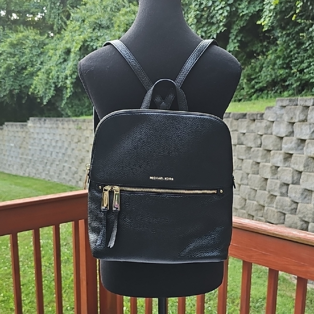 Michael Kors Rhea Zip Medium Slim Backpack Pebbled Leather Black/Gold